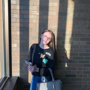 Meet your Posher, Mia